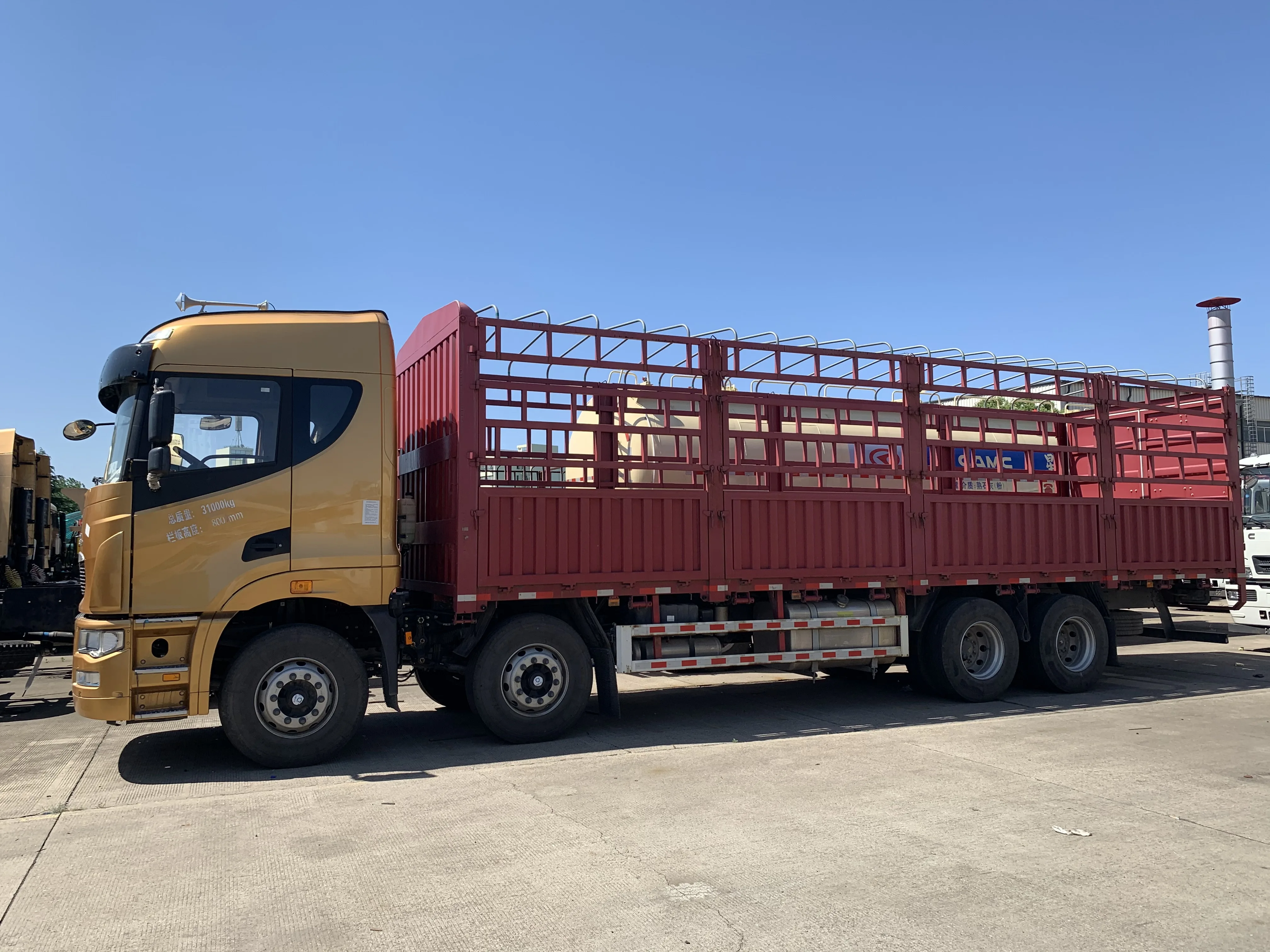 Promotional Various Durable Using Chinese Cargo Trucks Heavy Lorry Trucks For Sale