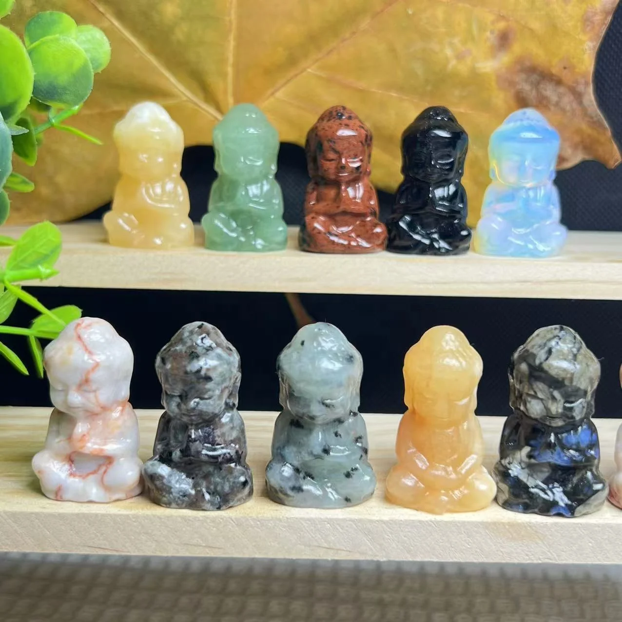 Wholesale Natural Gemstone Buddha Sculpture Handcrafted Crystal Sculpture Reiki Theme Crystal Healing Buddha Home Decor