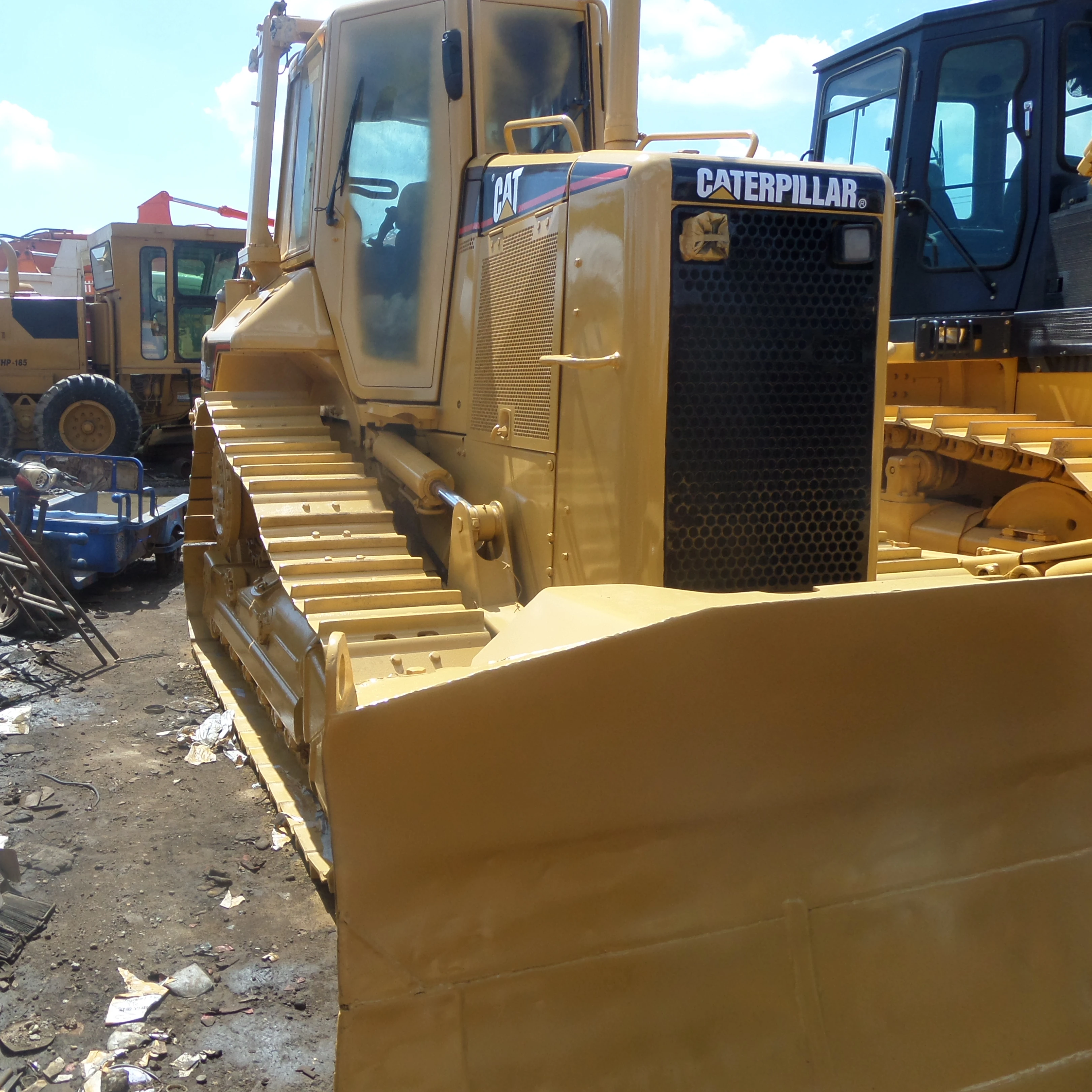 Second hand mini bulldozer d5 d5k d5g d5h high quality low price caterpillar bulldozers for sale