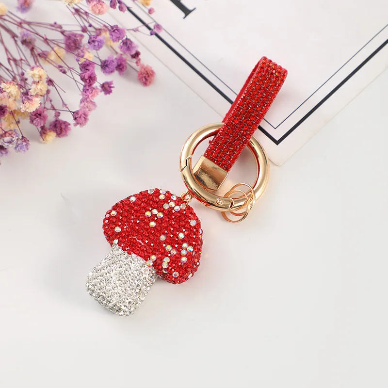 2023 wholesale setting diamond mushroom exquisite car pendant accessories keychain