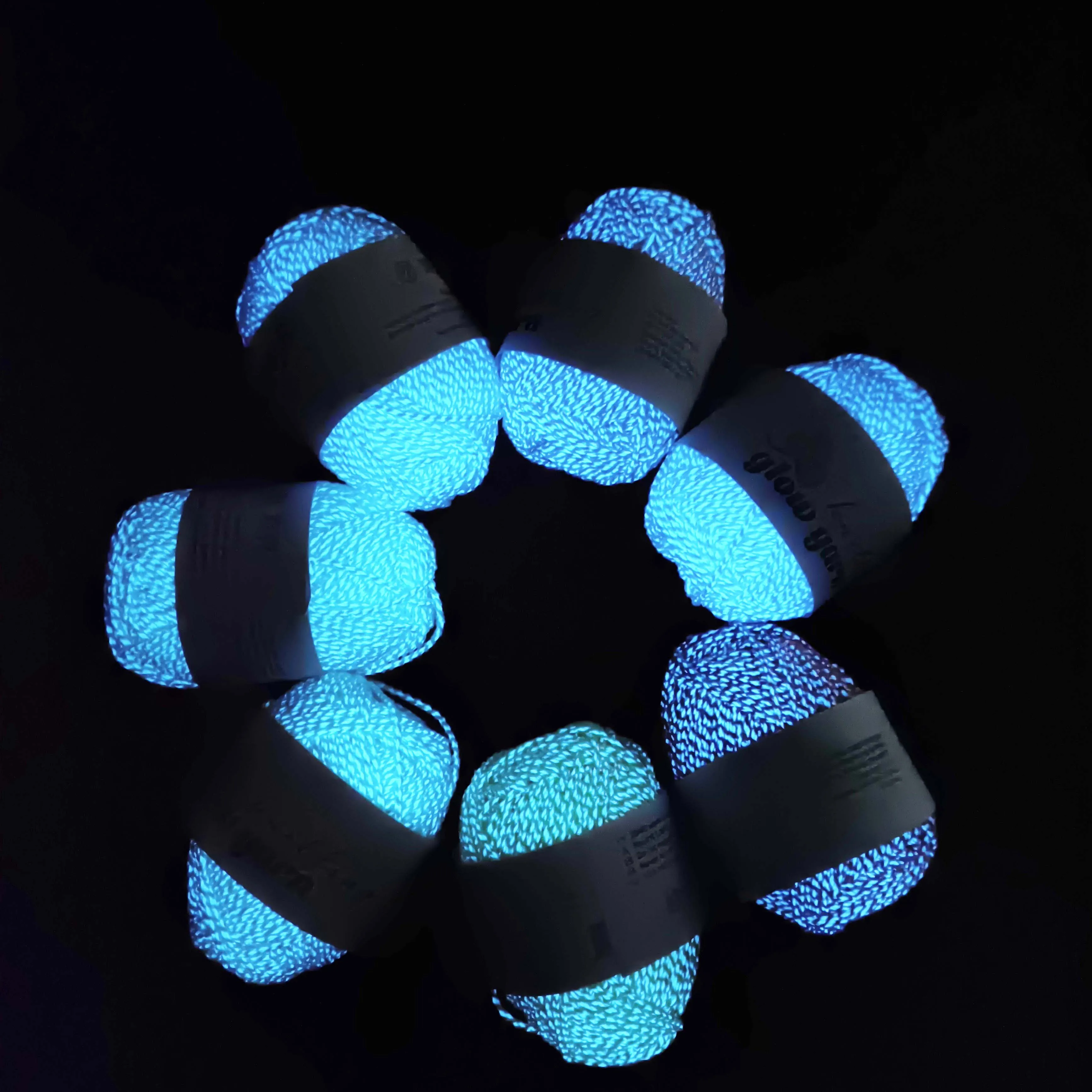 Glow in the dark crafts crochet yarn luminous chenille hand woven crochet yarn for crochet pattern amigurumi christmas reindeer