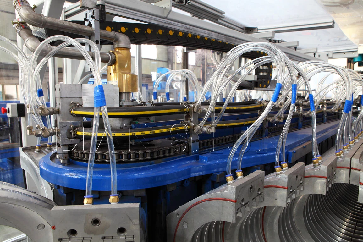 SN8 HDPE flexible corrugated pipe making machine producing 500mm DWC pipes