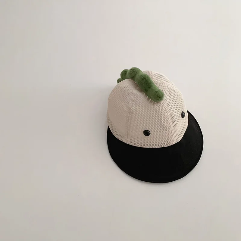 New fashion Summer Baby Casual mesh  Peaked Cap Travel Sunshade Baseball Cap with dinosaur