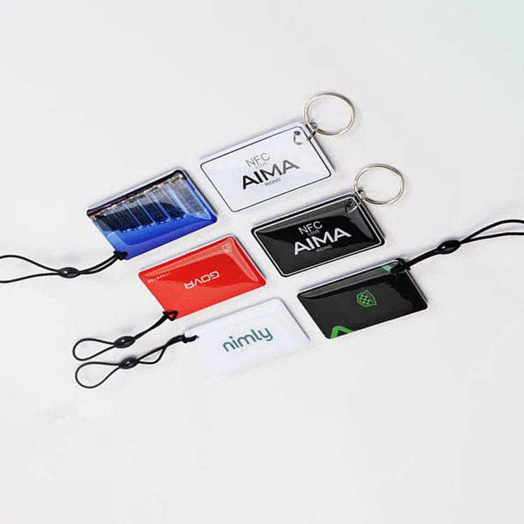 YTS 2022 NEW nfc social keychain Programmable smart card with metal ring 13.56Mhz nfc epoxy tag