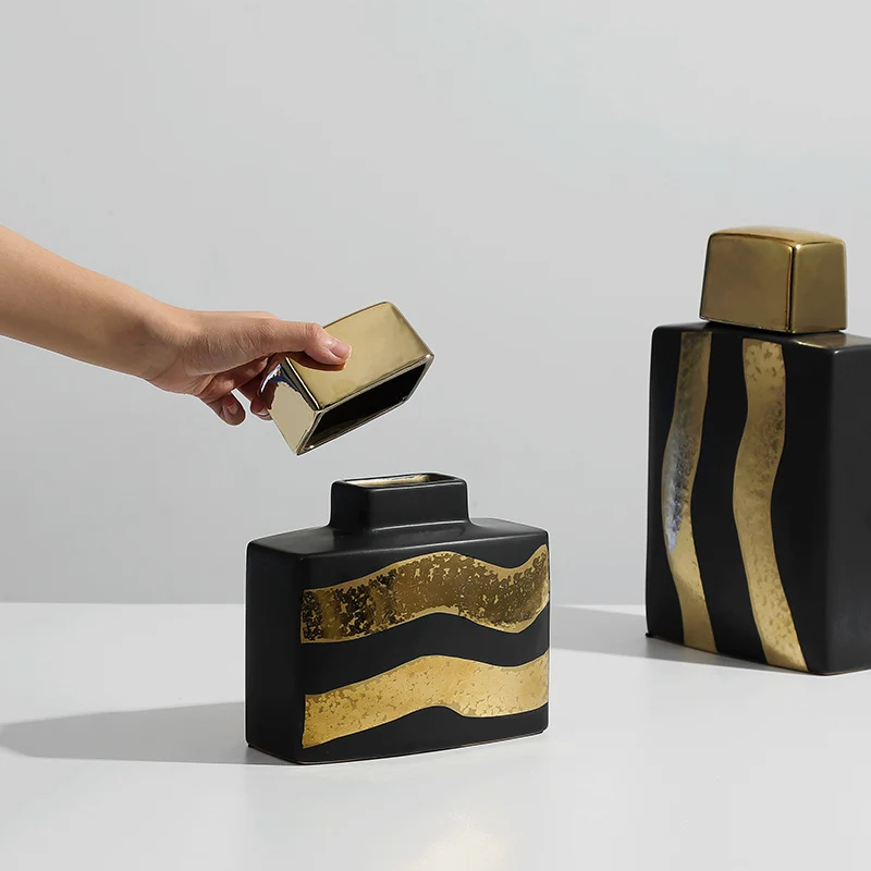 Modern Luxury Black Gold Novelty & Creative Home Decor Crinkle Ceramic Decorative Ginger Jar Bottle