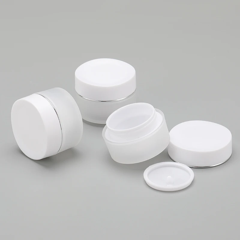 Wholesale white simple silver rim PP plastic cosmetic packaging container empty cream jar