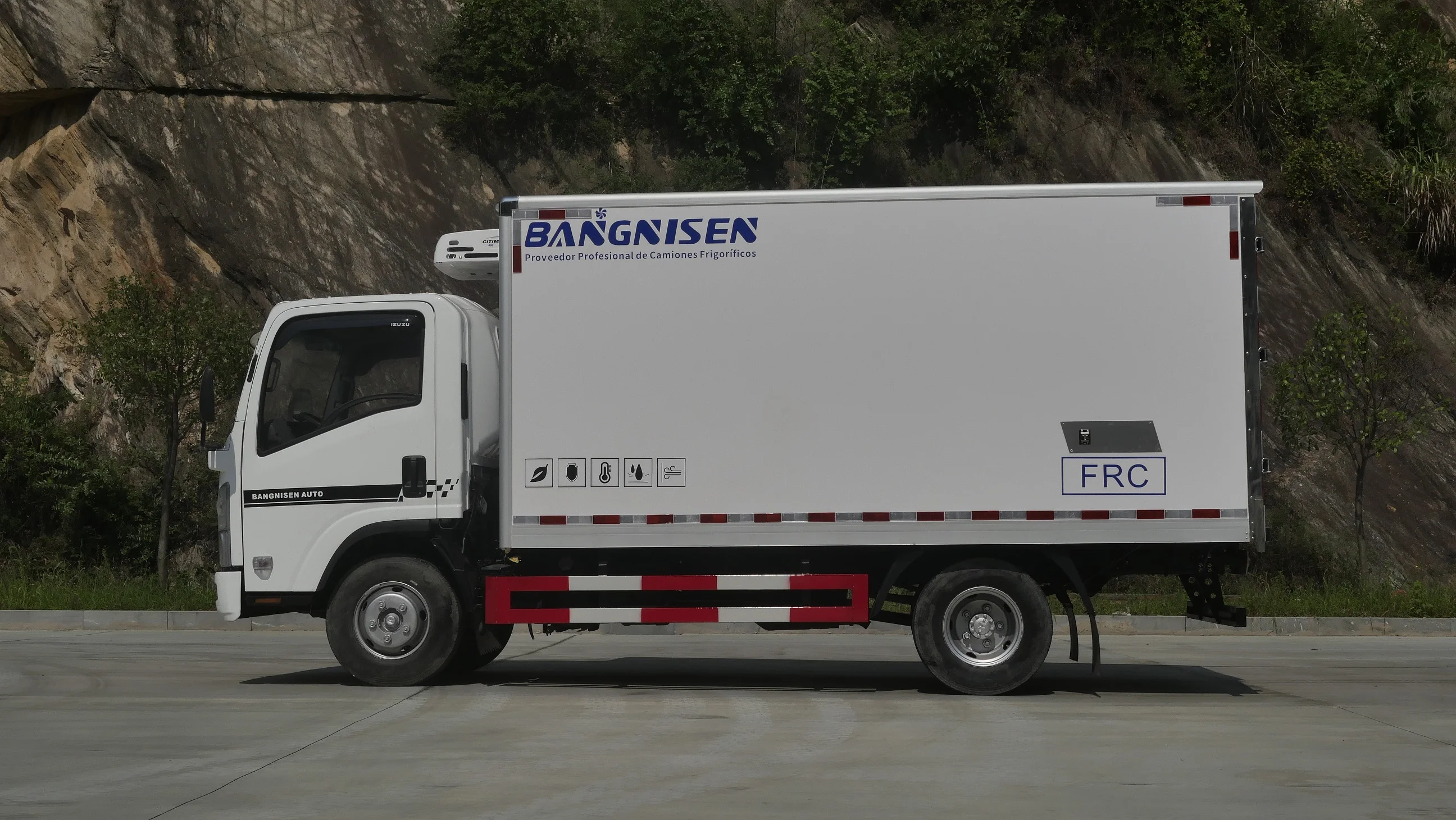 BNS High efficiency and energy saving Qingling Isuzus kv100 refrigerated truck