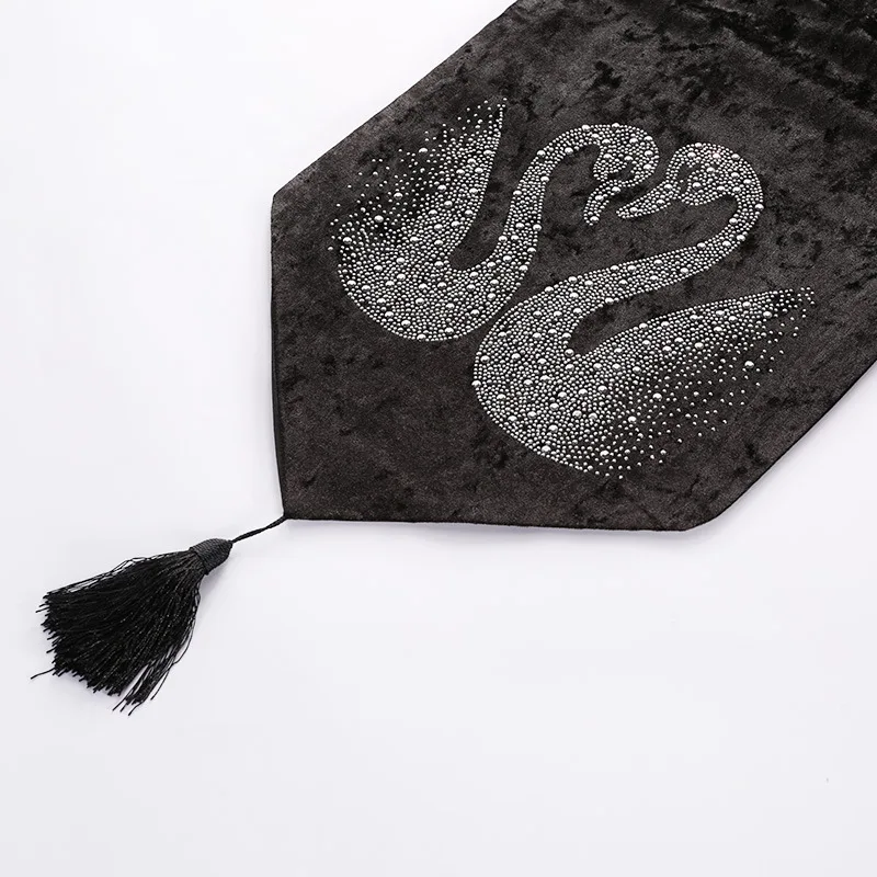 wholesale glamour fabric Hot diamond 100% holland velvet dining table runner