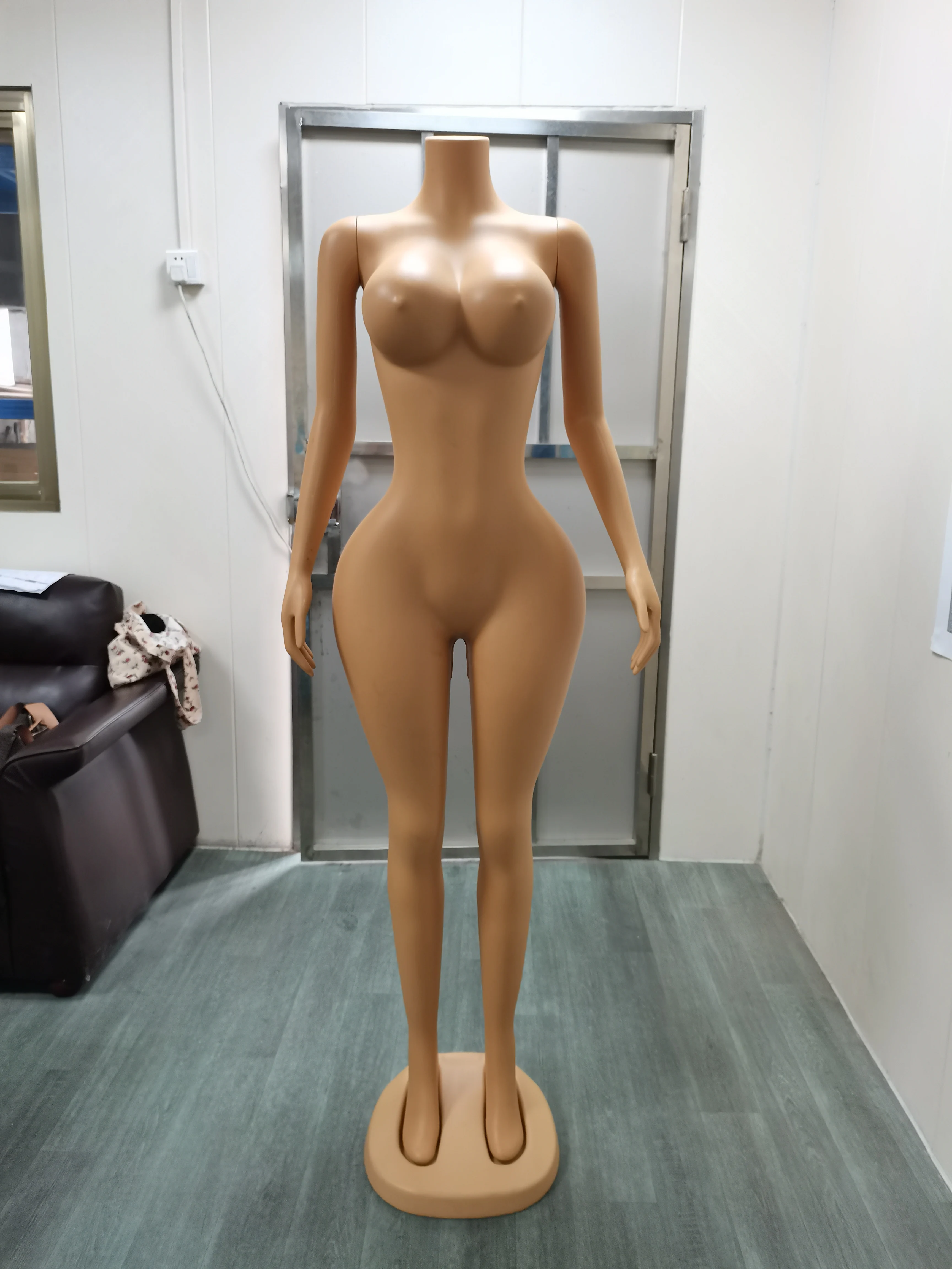 Low Price Female Mannequin Full Body Plastic Plus Size Headless Female Mannequin