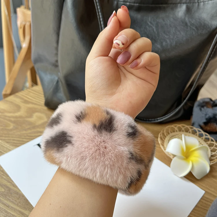 ladies fashionable rex rabbit fur cuffs on the coat sleeves women detachable fur cuffs