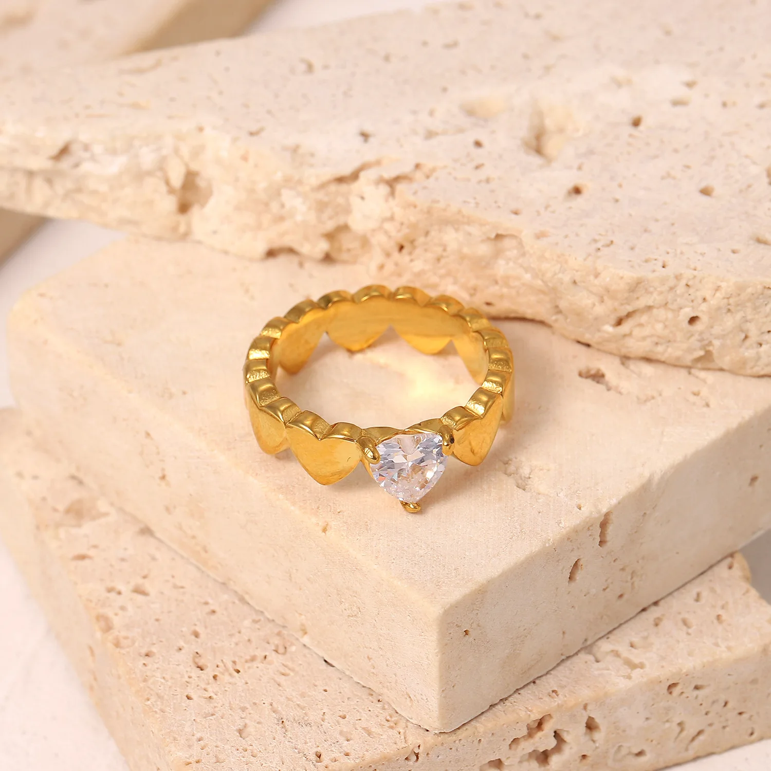 New INS Popular 18K PVD Gold Plated Stainless Steel Zircon Finger Pink Green Heart Shape CZ Zircon Rings