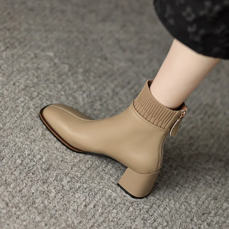 Soft leather boots, thick heels, retro English style square head high heels Martin boots