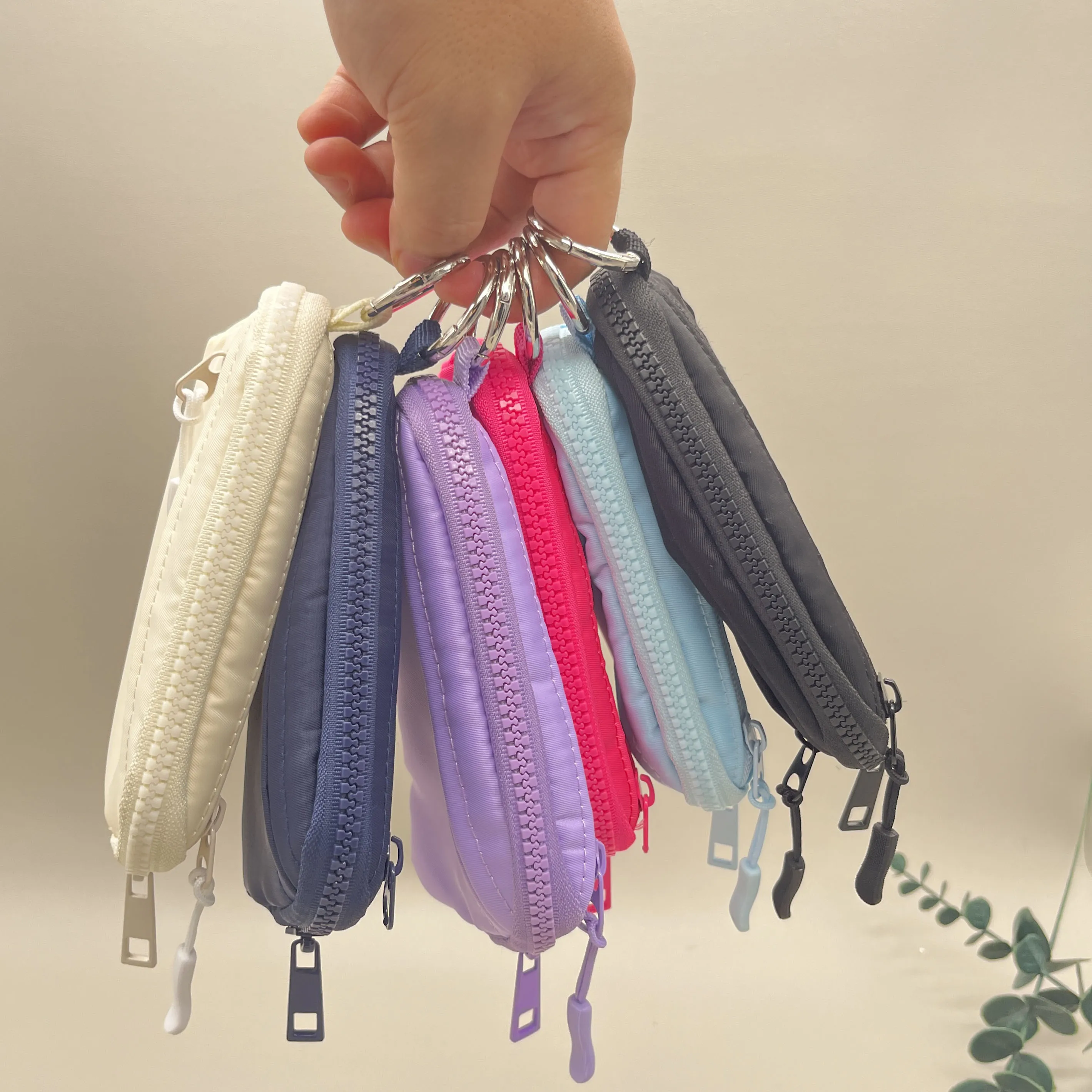 Wholesale Women Custom Nylon PVC Mini Pouch Wallet Keychain Card Holder Coin Purse with Zipper