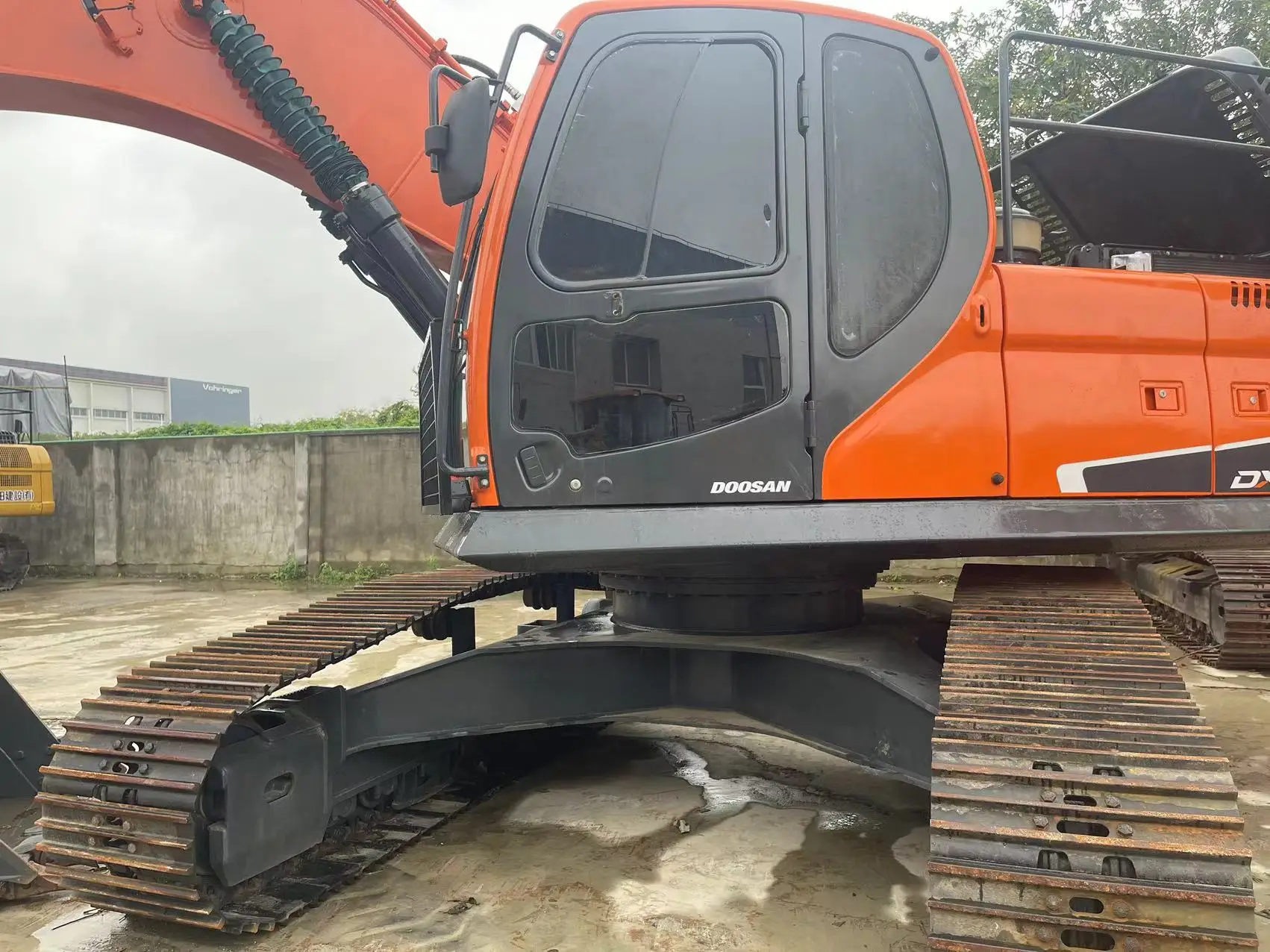 Экскаватор б/у Doosan DX300 экскаватор гусеничный по низкой цене
