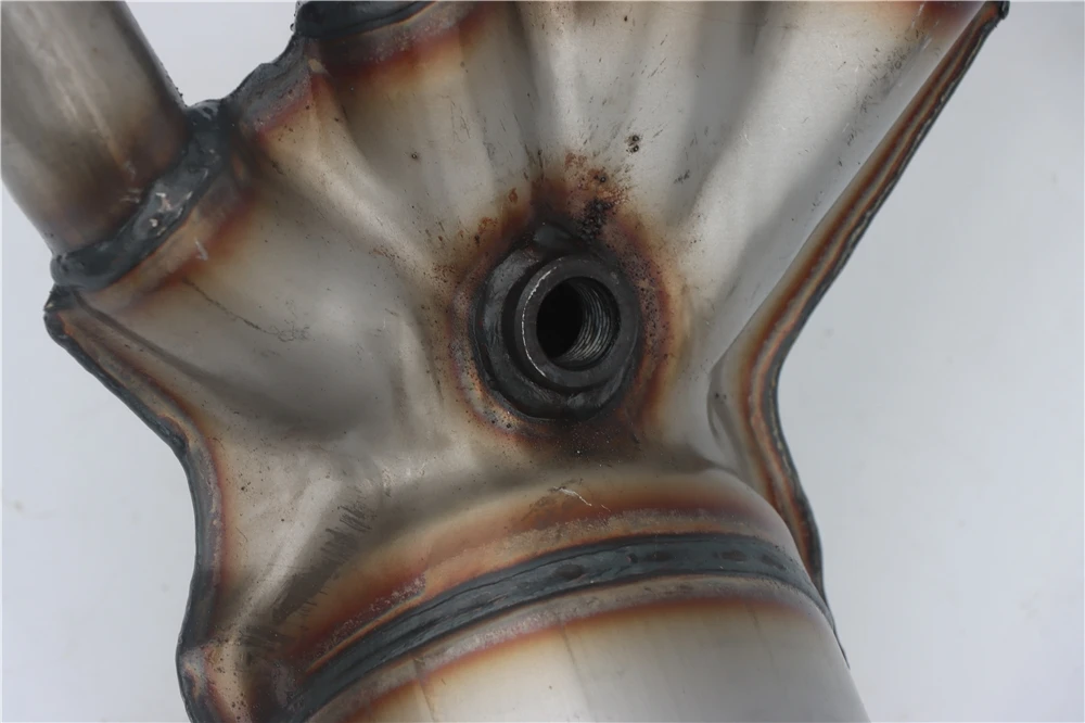 Sales Exhaust Manifold Three-way Catalytic Converter for Ford Focus 1.8 2.0 2003-2012