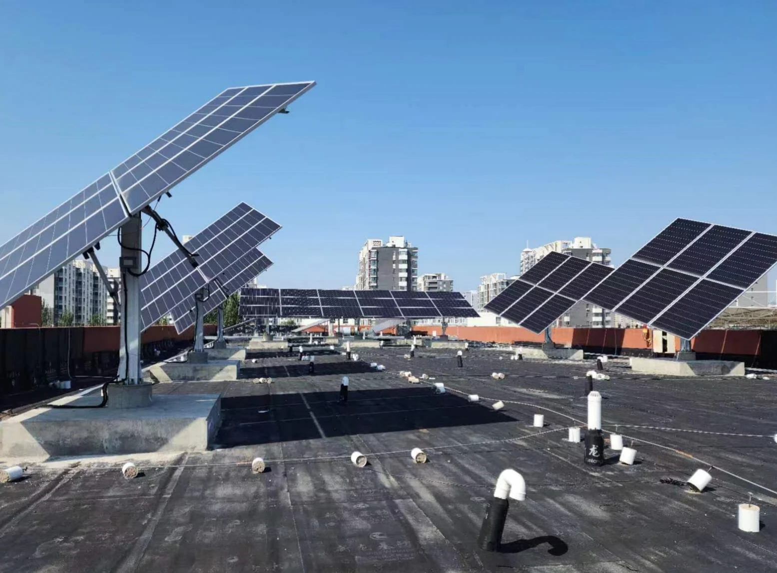 solar tracker china trade dual axis solar tracker 1kw solar pv tracker bifacjal