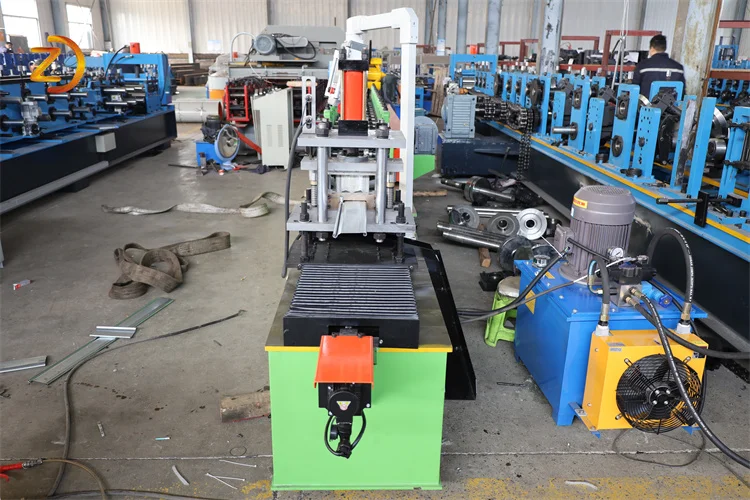 Full automatic high speed 20-25m/min rolling shutter machine shutter door roll forming machine making cost China manufacture