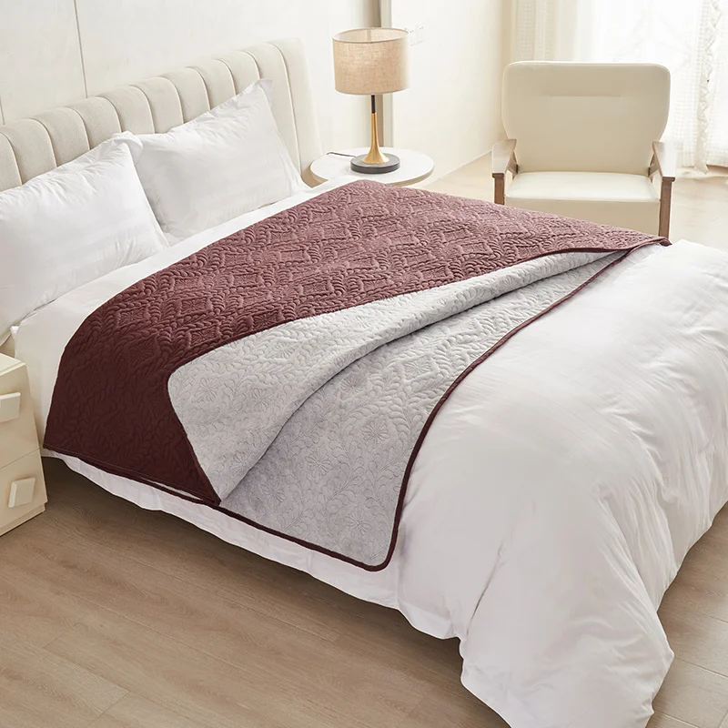 Wholesale Thickened Waterproof Bed Cover Quilted Anti-Slip Sheet Pet/Dog-Proof Bed Protector Flat Sheet Type for Hospital Use