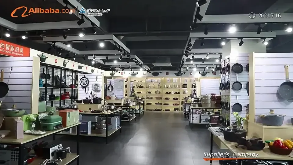 Fast Shipping Cast Iron Wholesale Cooking Nonstick Wok For Home Kitchen Restaurant Cooking