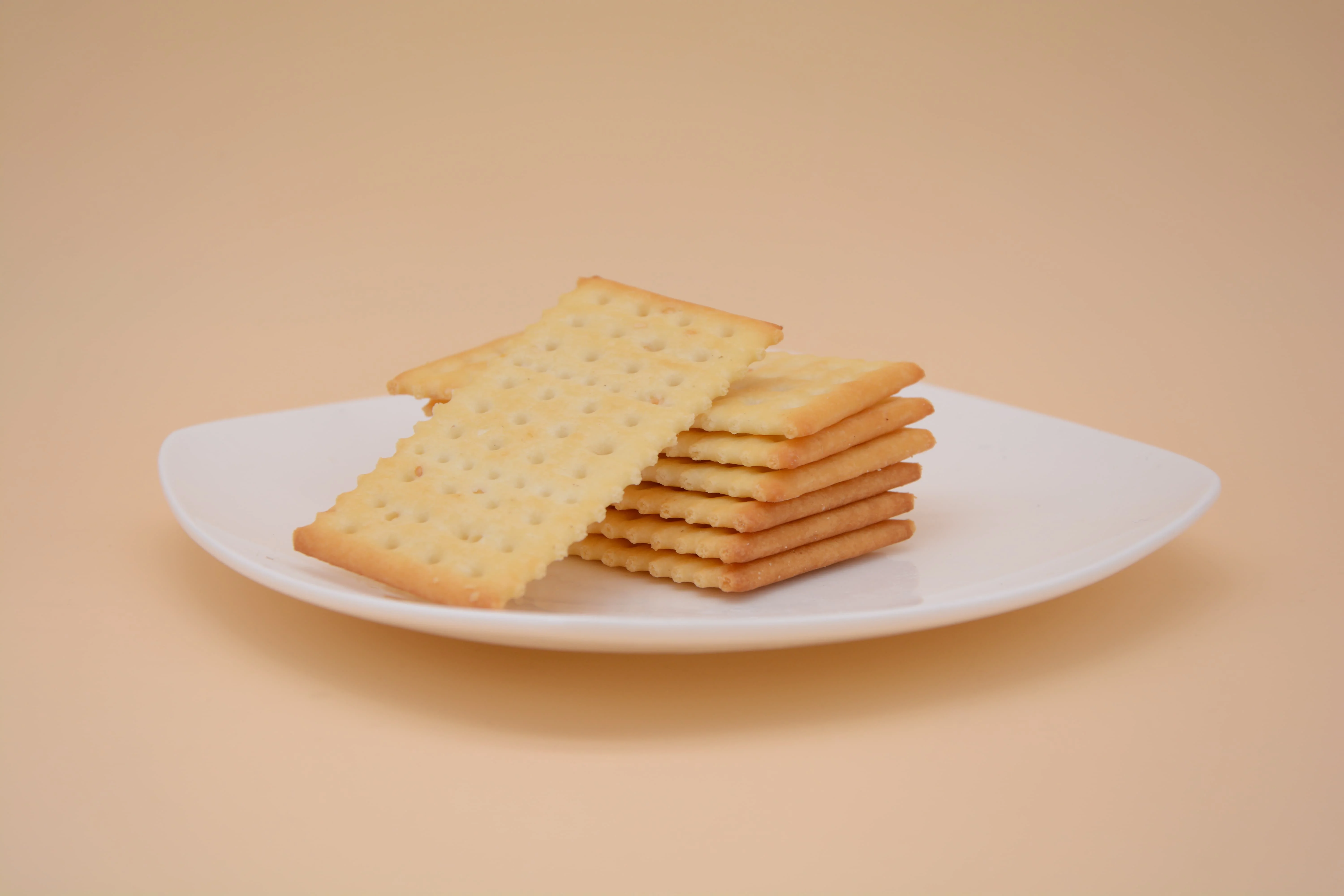 450g rich in Calcium Milk crispy healthy soda cracker salty biscuits