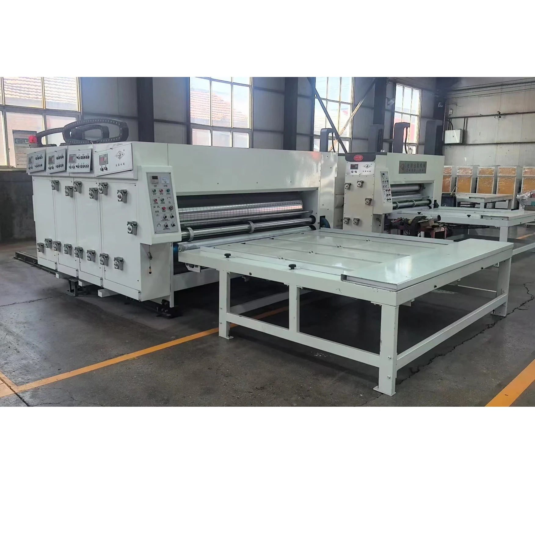 chain feeder 2 color slotter fully automatic carton box printing slotting die cutting machine