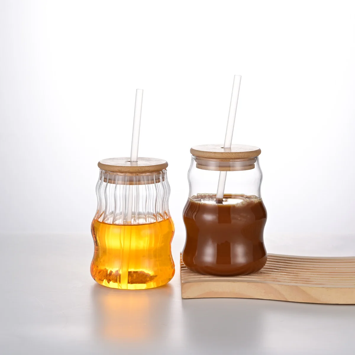 Wholesale 500ml Vertical Stripes High Borosilicate Glass Coffee Cup with straw