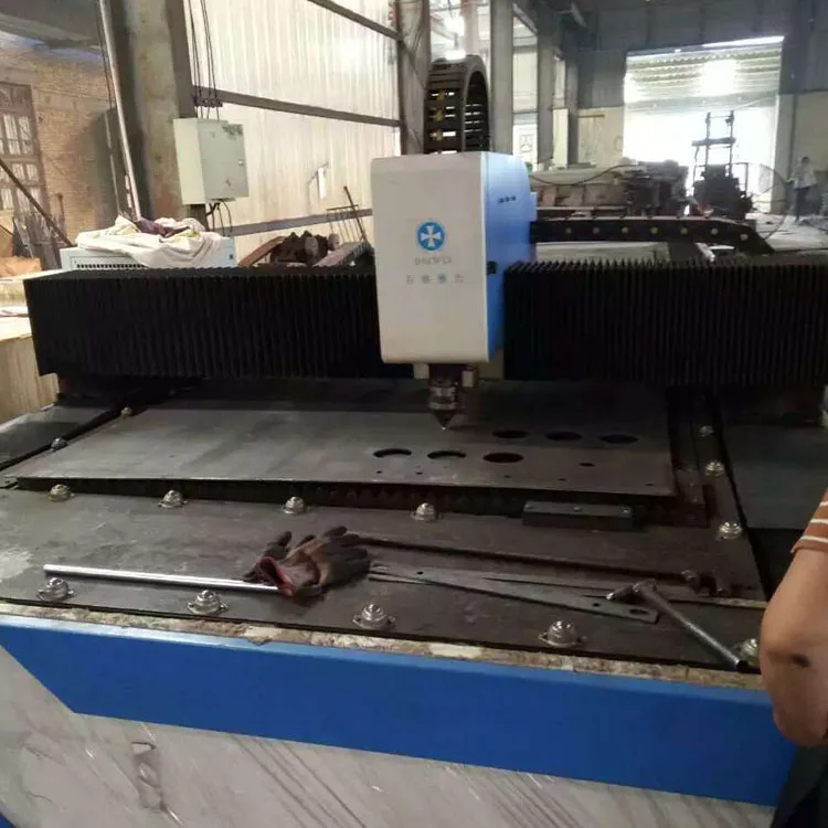 Hot Sale Economic Large Format High Power Tube/Pipe Sheet Fiber Laser Cutting Machine Co2