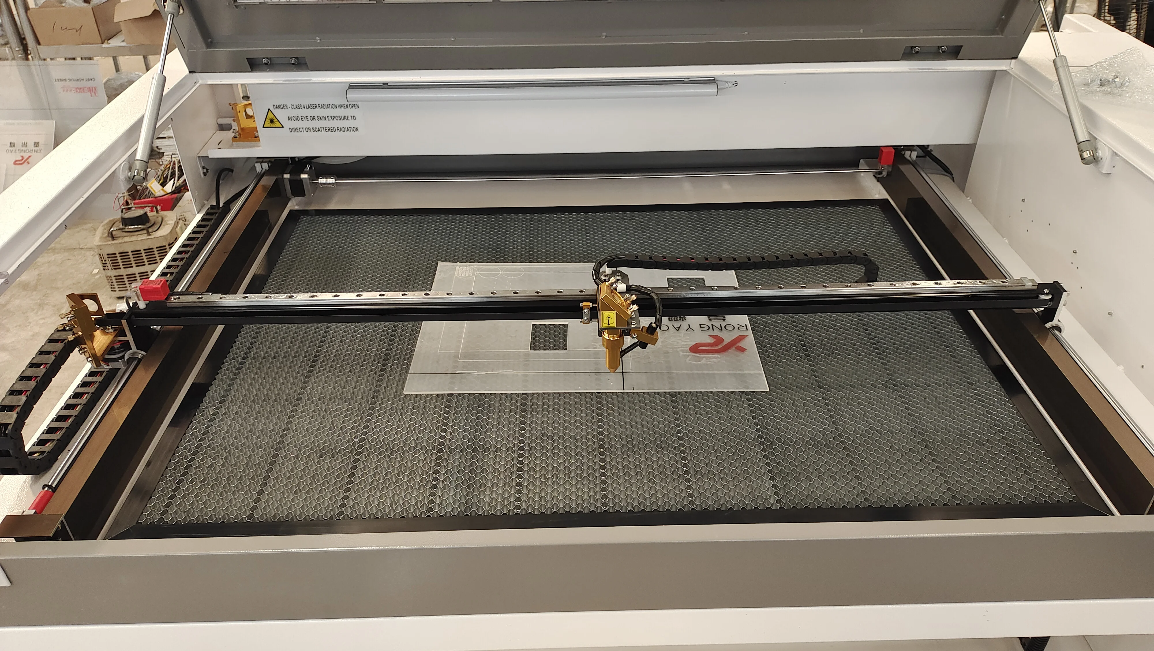 100W laser cutting engraving machine 6090 co2 laser engraver cutter with autofocus system for leather crystal