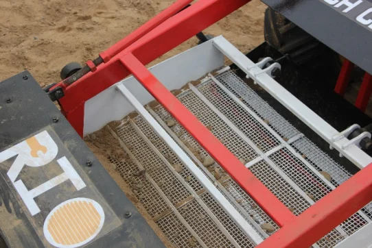 Walk behind beach Machine Save both time and labour