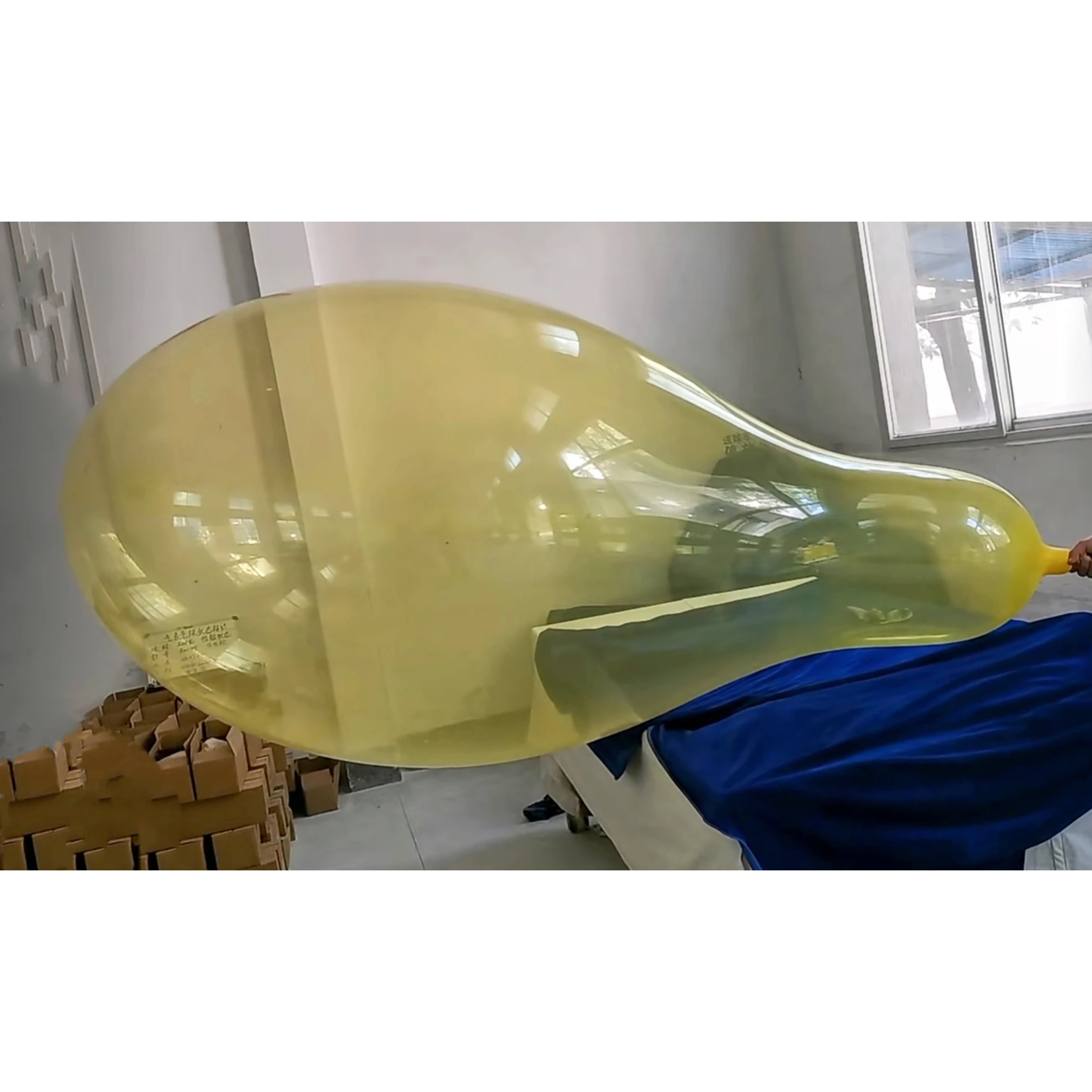 long neck punch balloon big and very thin with little pigment be thin elastic big not hard balloons play and pop Blow Boom