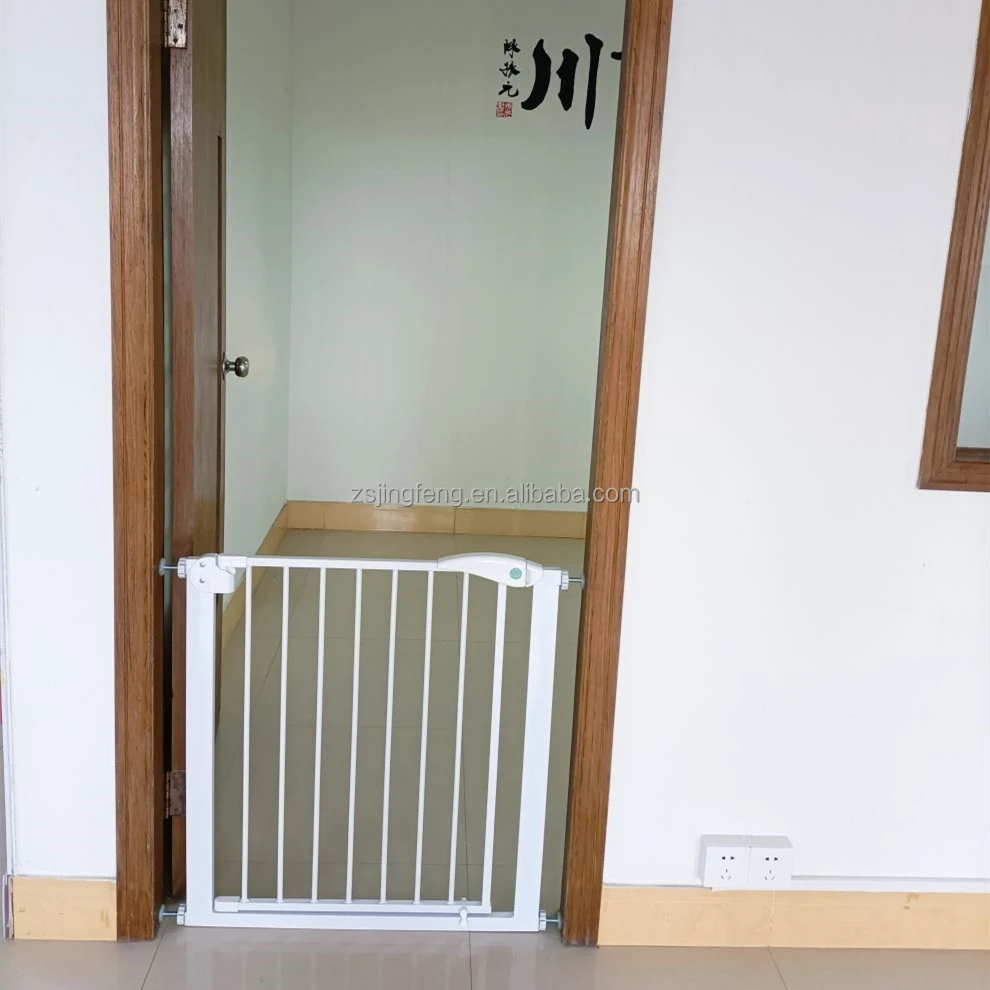 Wholesale Safety Baby Gate Security Door Fence For Kids Safe Doorway Gate Pets Dog Auto Close Baby Safety Fence