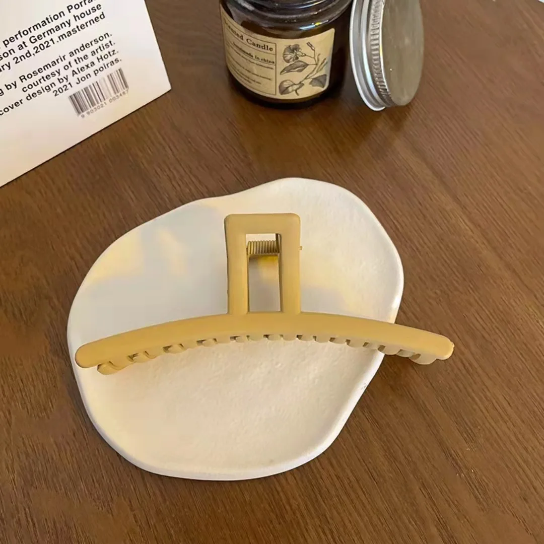 Simple Large Size Plastic Hair Claw Frosted Ponytail Claw Clip Hair Accessories For Women