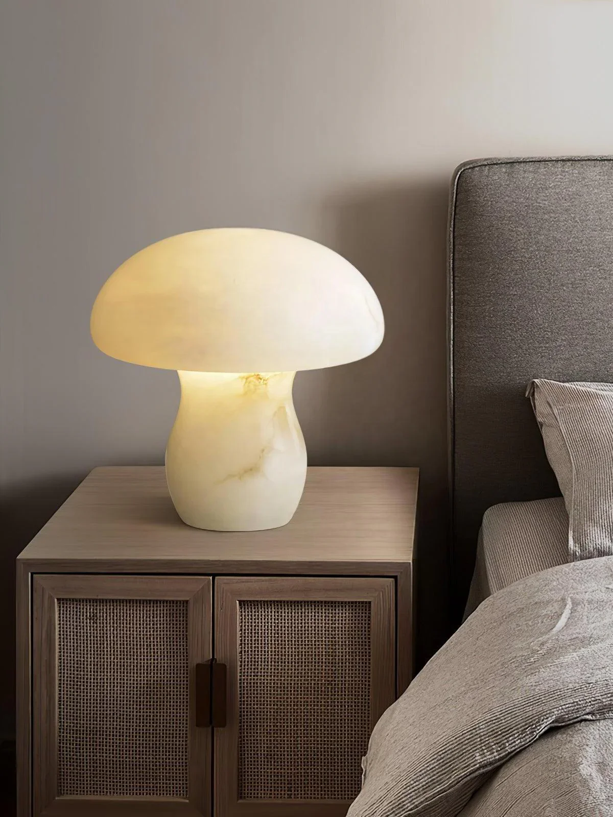 Custom Modern Hotel Villa Bedroom Living Room Restaurant Natural Alabaster Base Mushroom Alabaster Marble Stone Desk Table Lamp