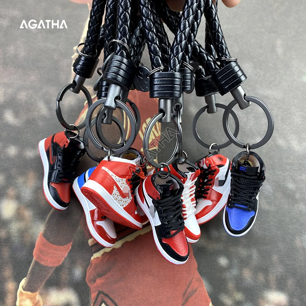 sneaker keychain (8).jpg