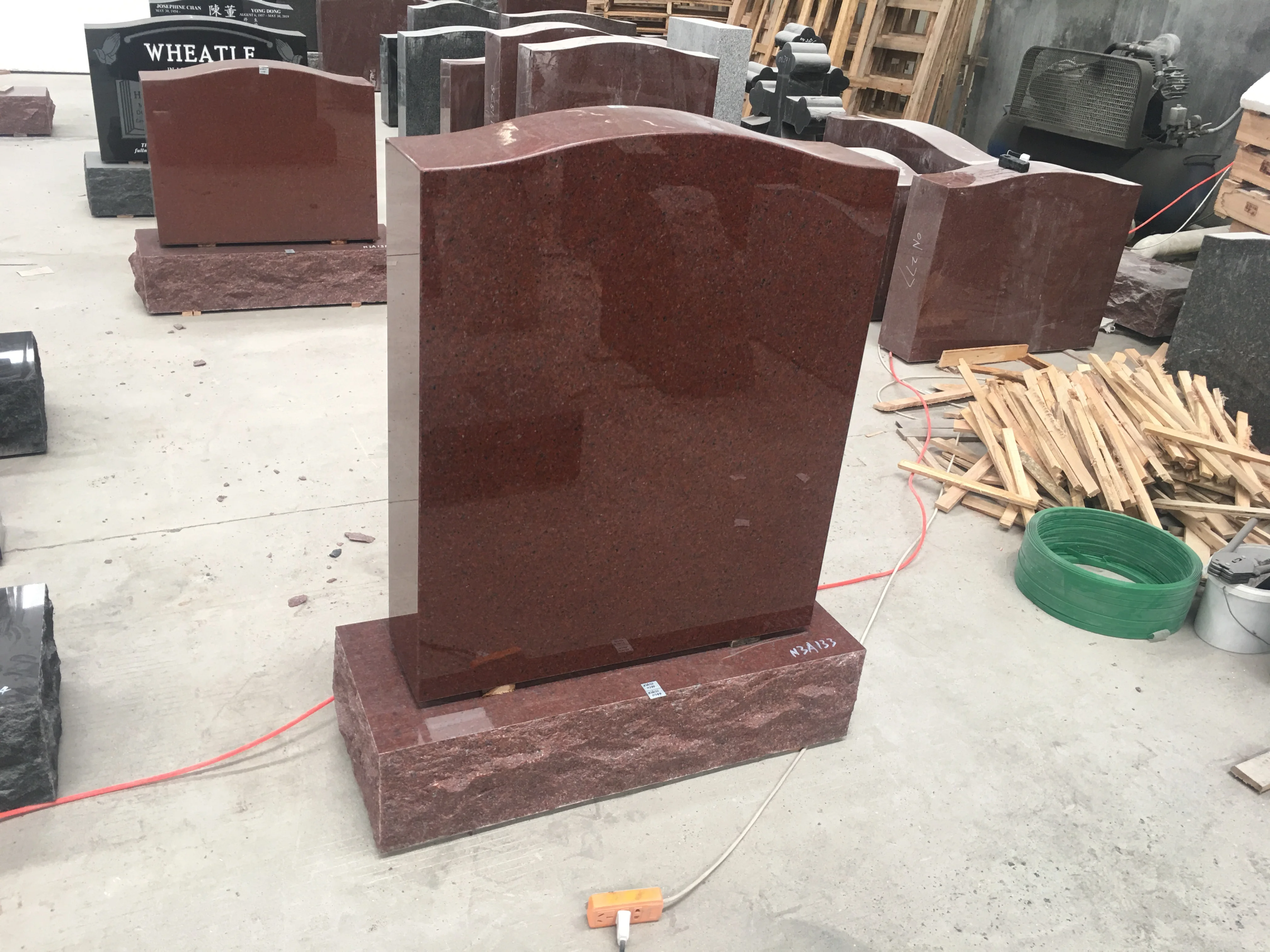 Gravestone Simple Design Indian Red Granite Upright