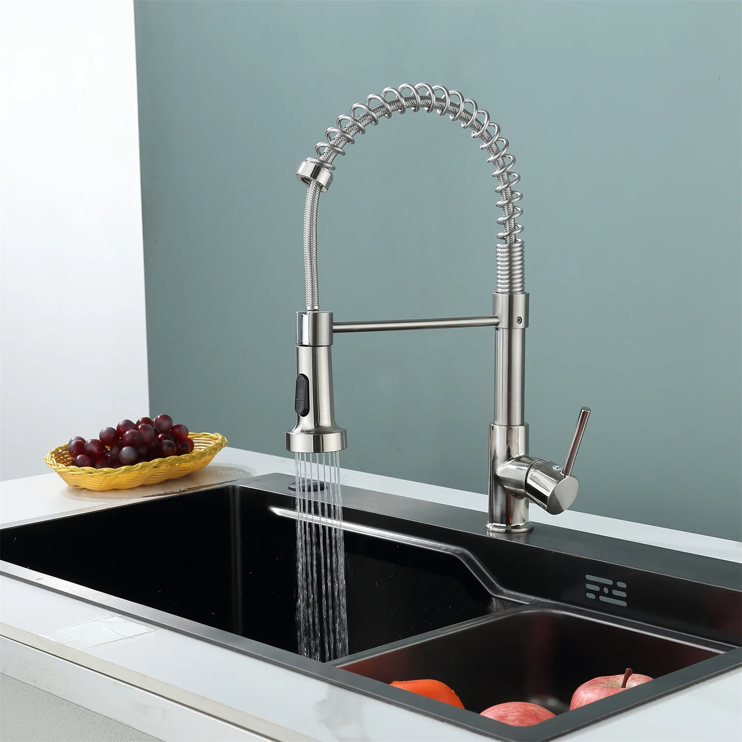 LULUMOM Modern Single Kitchen Sink Faucet Pull Sprayer Wire Drawing Spring Bracket Zinc Copper Deck Mounted Single Cold Water