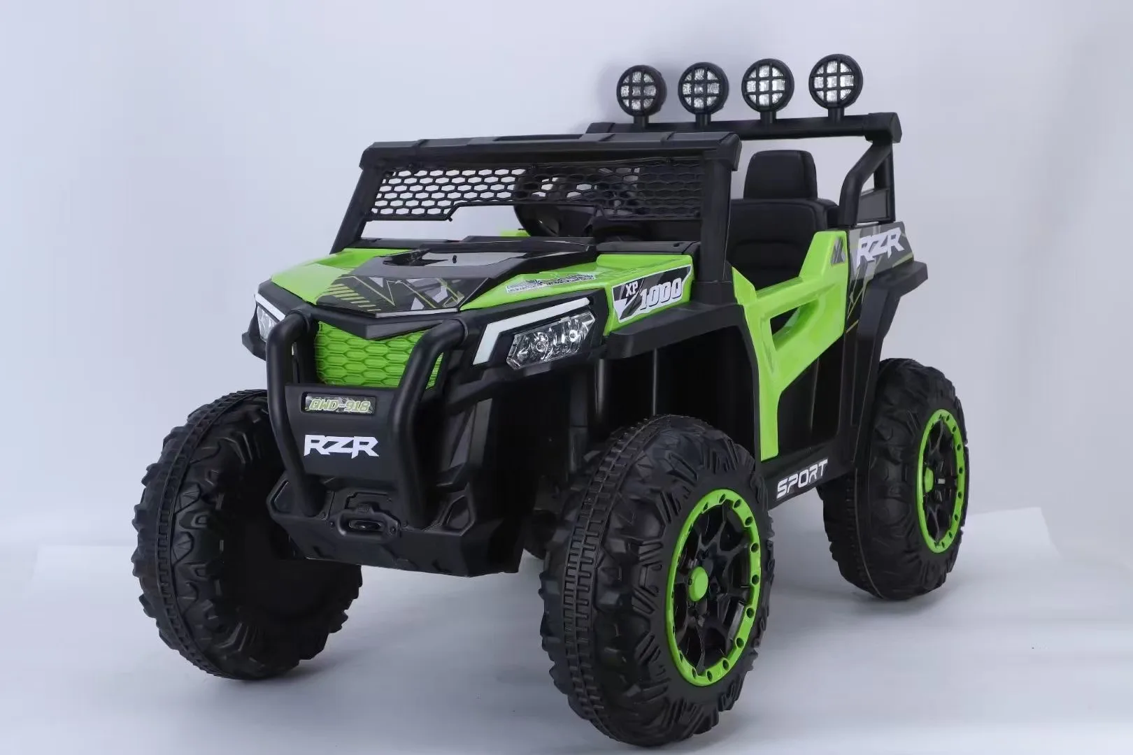 2024 factory wholesale 12v cheap vintage bumper cars electro ford child driving sitting automatic car for children 2 seat