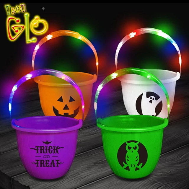 Multipurpose Reusable Light Up Pumpkin Bucket for Halloween Candy Bucket Jack O Lantern Trick Or Treat Bucket with Glow Handle