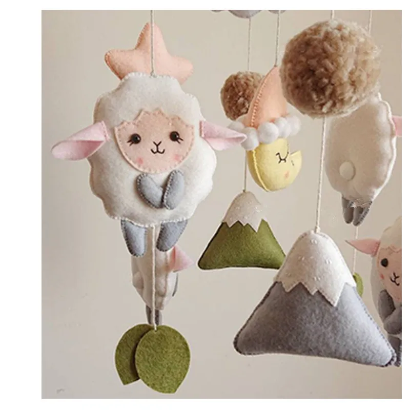 Мобиль для детской кроватки, милый деревянный фетровый мобиль с лесными животными, для детской спальни