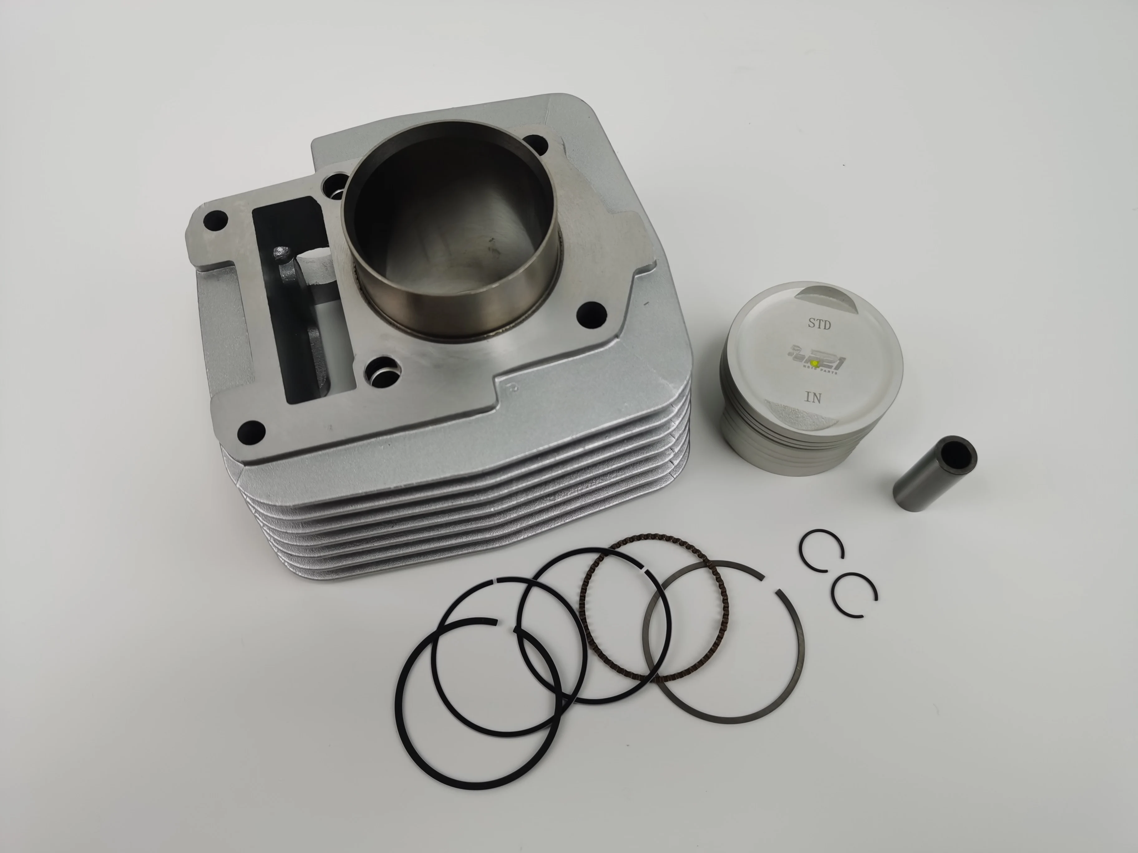 Manufacturer hot sale motorcycle parts and accessories motorcycle cylinder kit