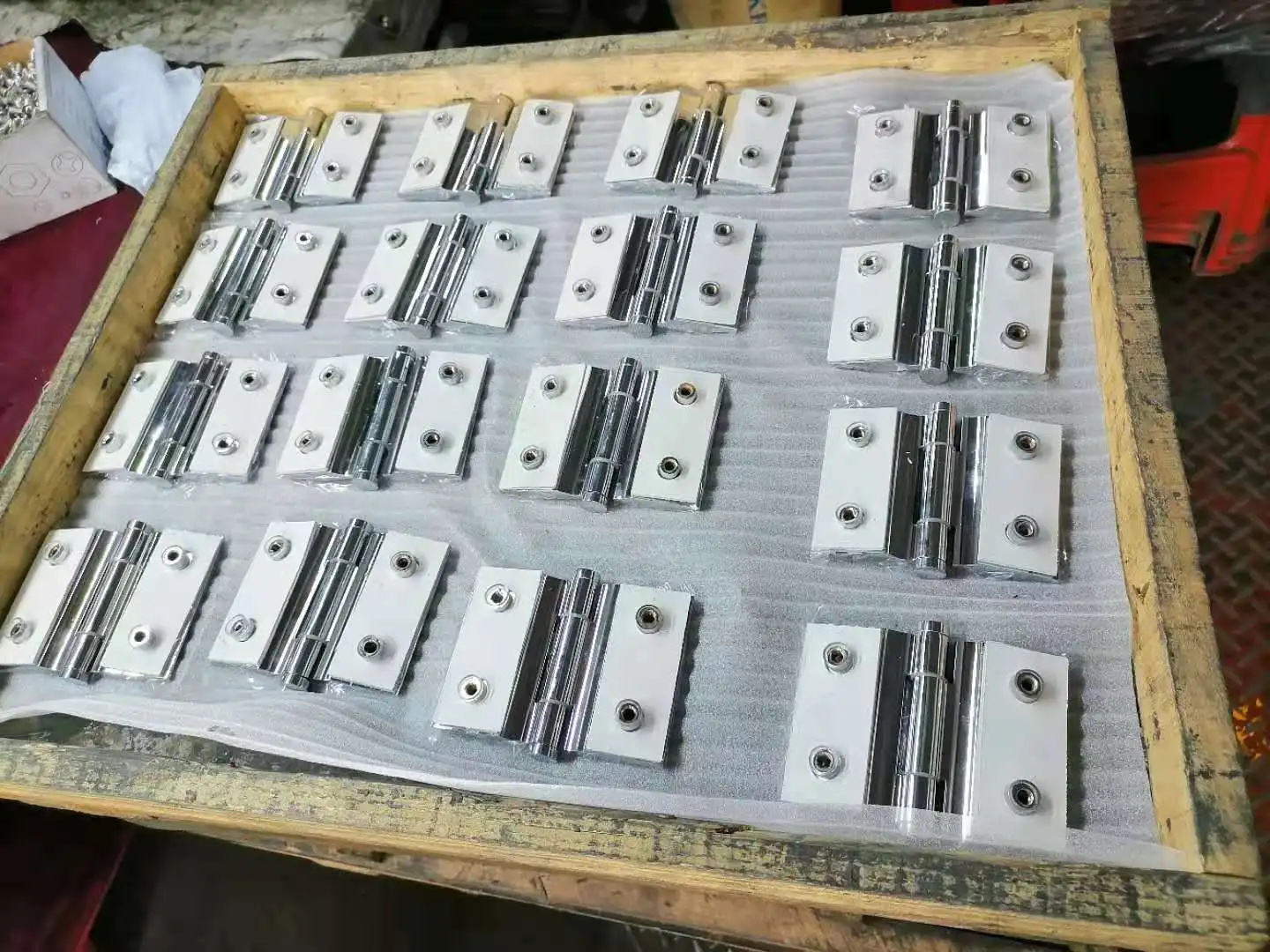 Brass Glass Shower Door Hinge for Bathroom  S560