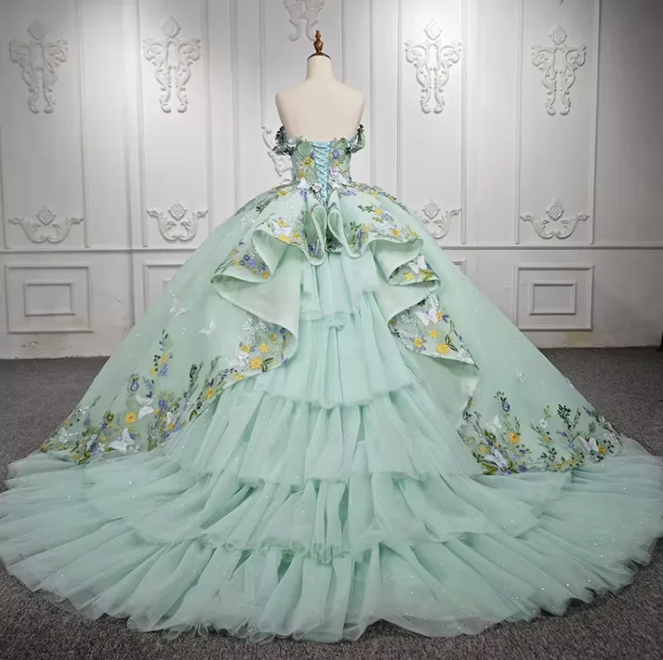 QD1637 Green Quinceanera Dresses for Sweet 15 Year Old Ball Gown Butterfly Flowers Lace Appliques Princess Dress Vintage Adults