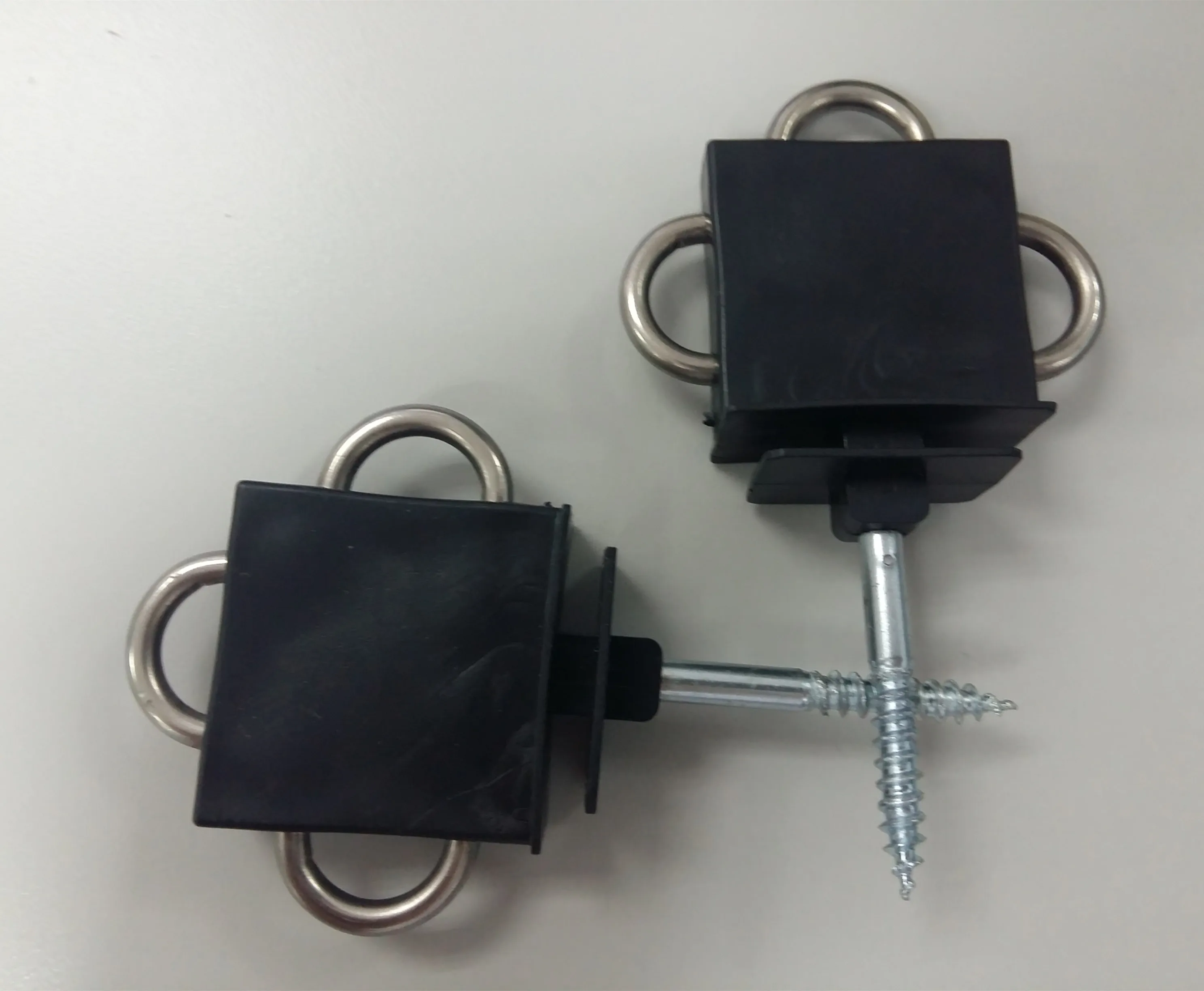 Customized End Strain Screw-In Bobbin Insulators: The Key to Enhancing Electric Fencing and Livestock Welfare