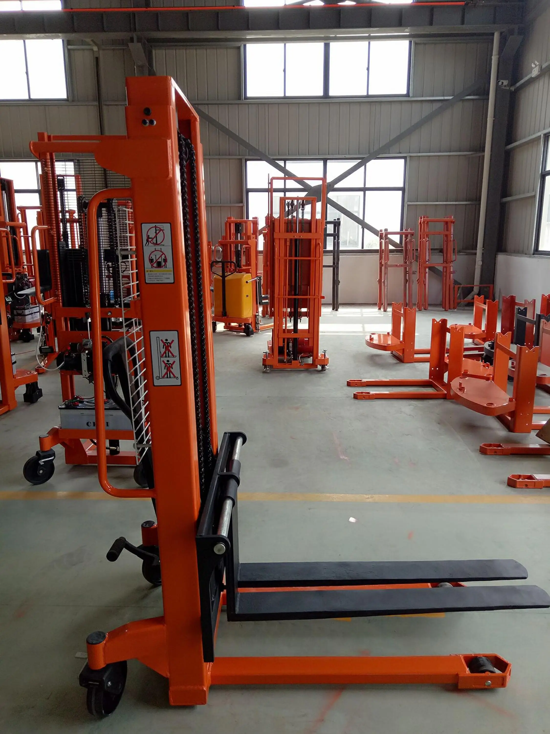  1.5ton*1.6m manual pallet stacker hand forklift truck