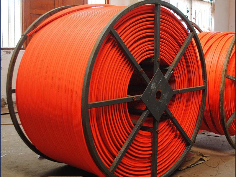 4 phase conductor busbar for crane power supply system