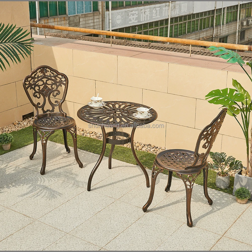 Newest design beautiful hotel garden furniture set metal dining set leisure end table