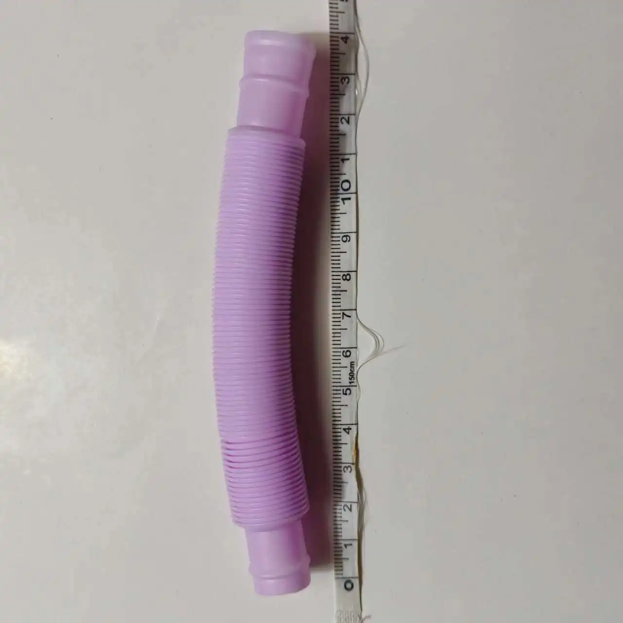 Fun Pull and Pop Tube Fidget Toy For Kids Stretch Bend Build And Connect Provide Tactile Auditory Sensory Play Colorful Hose