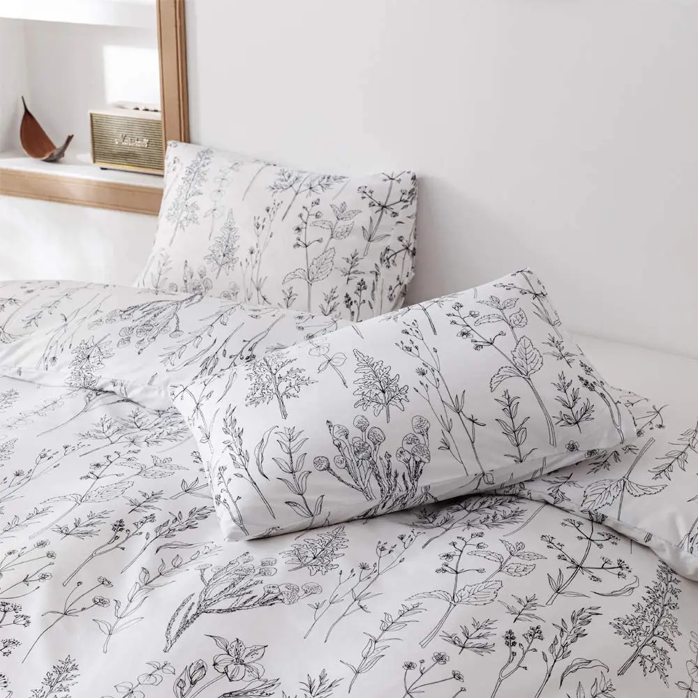 Недорогой роскошный комплект постельного белья с пододеяльником оптом