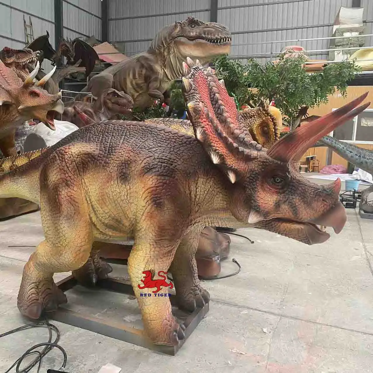 life-size realistic  animatronic dinosaur Triceratops model
