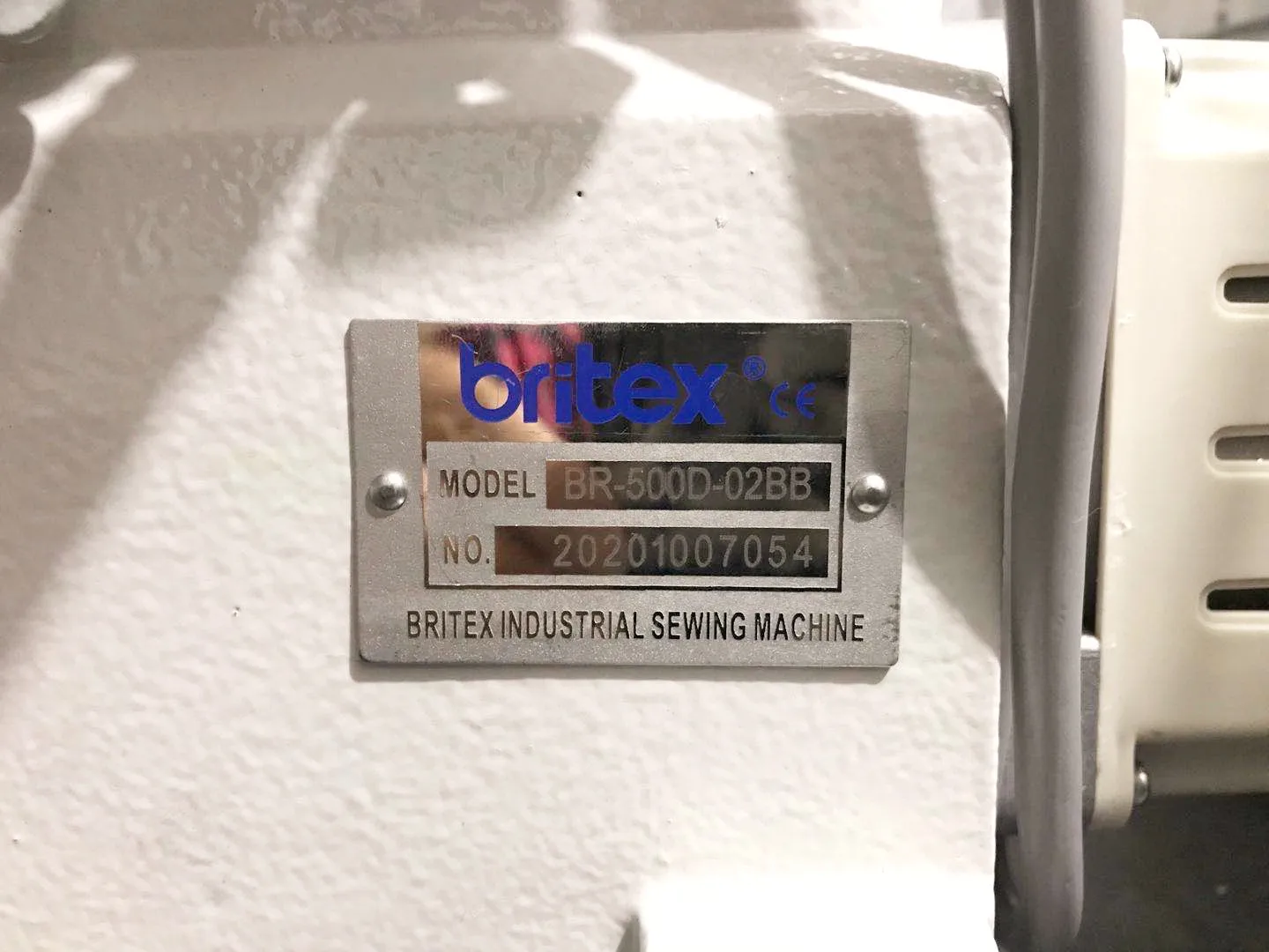 
500-02BB High Speed Flat Bed Interlock With Tape Binding Edge Rolling Domestic Industrial SewIing Machine Table Sewing Machine 